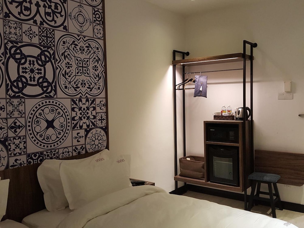 Styles Hotel 30/48