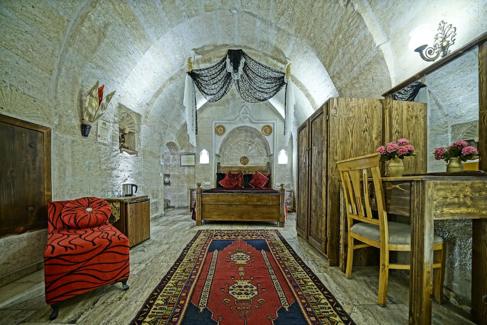 Maccan Cave Hotel 13/70