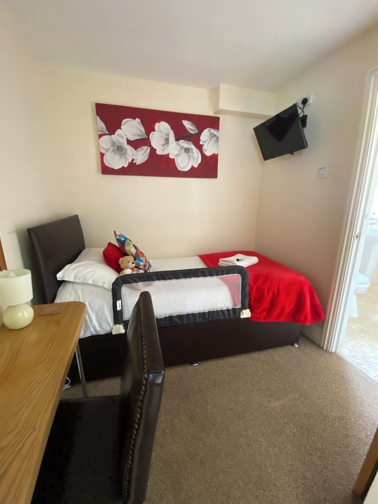 Parkside Guest House 24/50