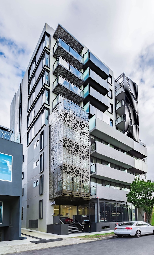 Comfort Apartments Box Hill 43/49