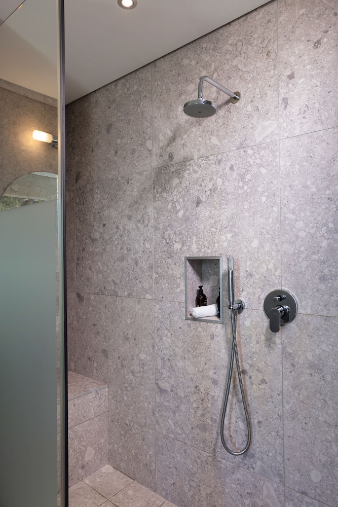 Zest Boutique Hotel 23/49
