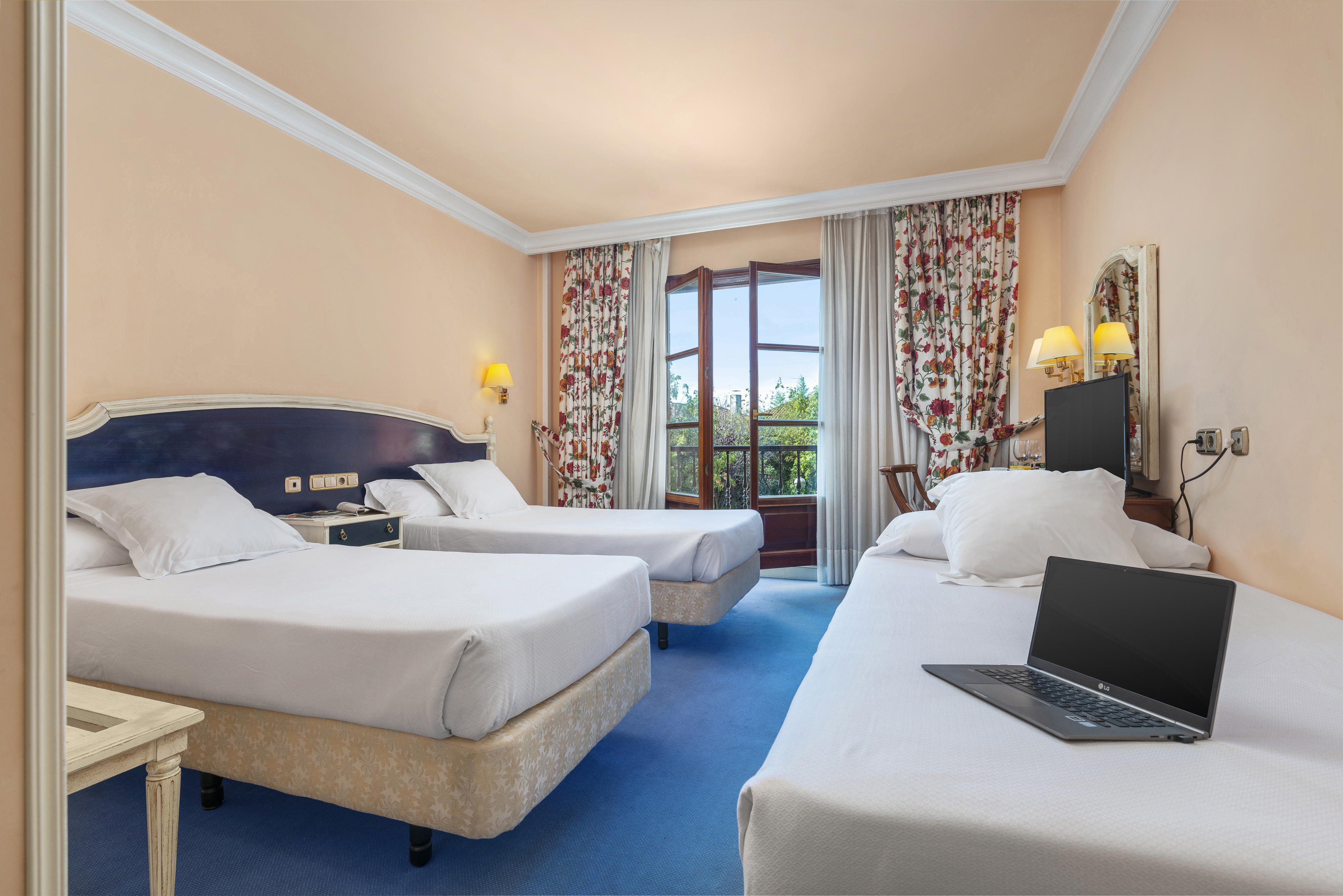Room, Double Bed, with Child Extra Bed