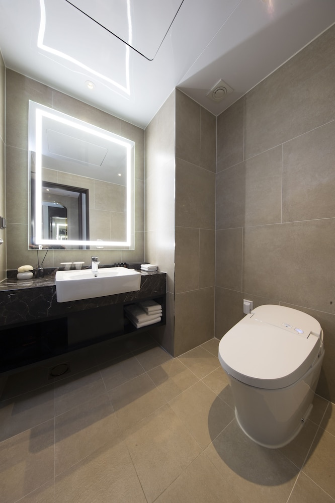 Ramada By Wyndham Daejeon 10/51