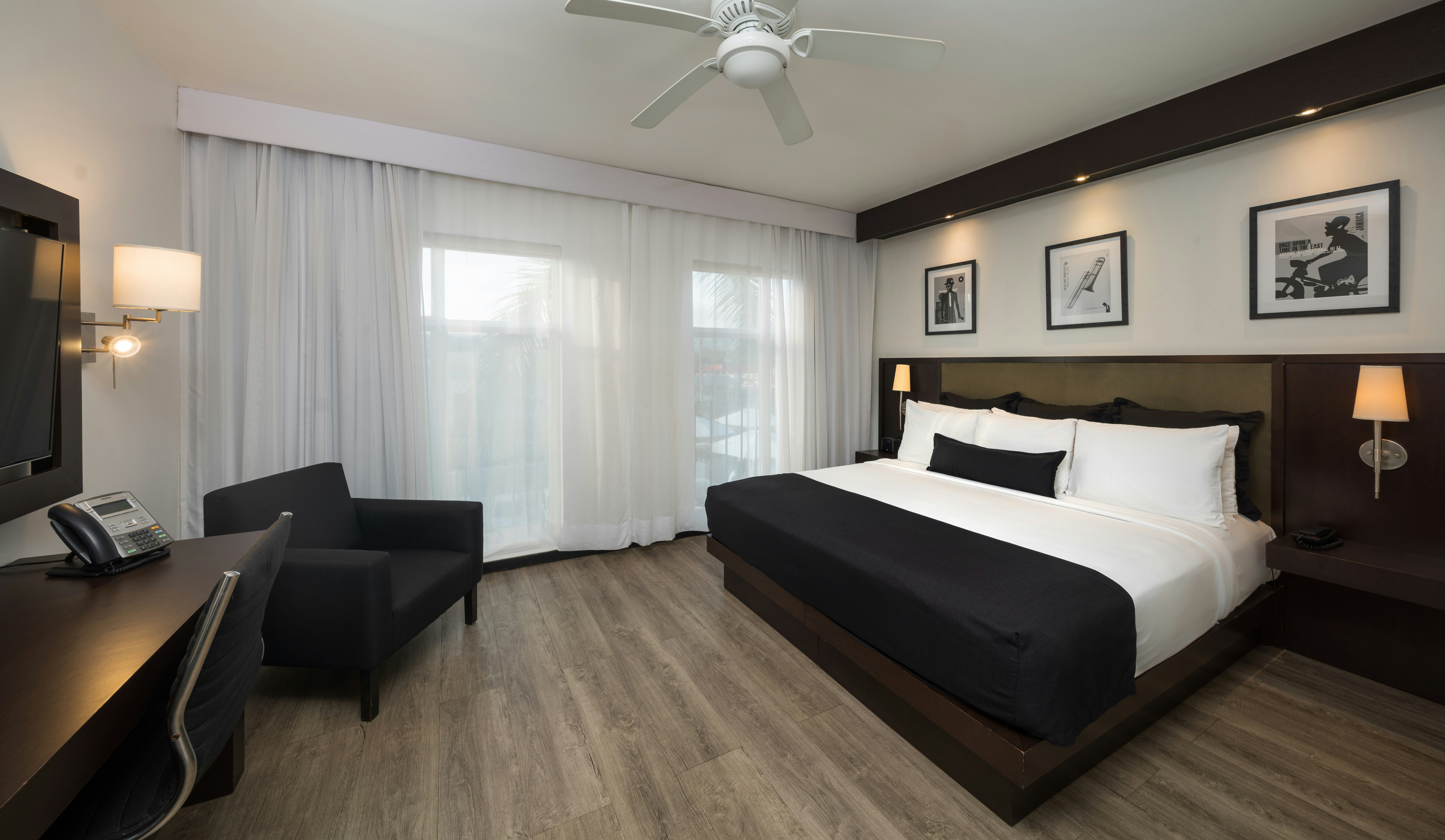 STANDARD, KING BED
