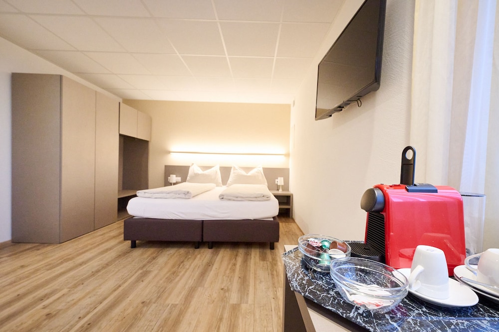 Hotel am Kreisel Self-Check-In by Smart Hotels 12/41