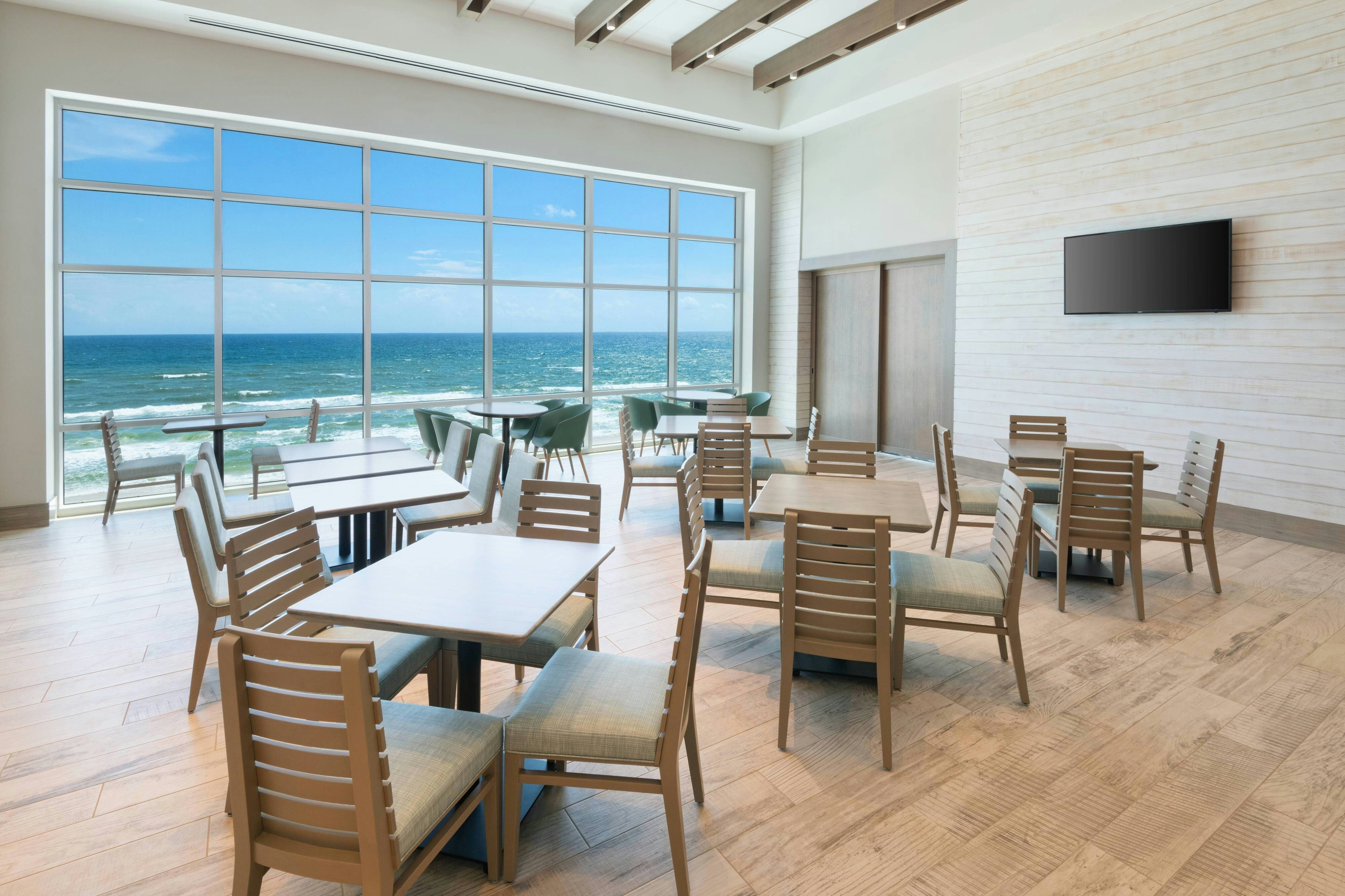 SpringHill Suites by Marriott Panama City Beach Beachfront 33/48