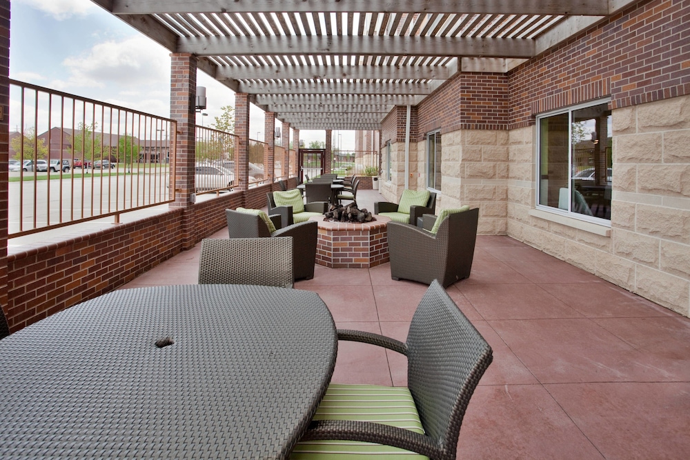 Fairfield Inn And Suites Grand Island 25/31