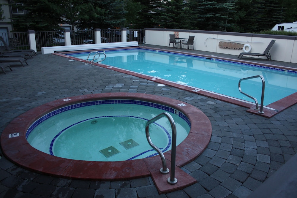 Best Western Tyrolean Lodge 4/68