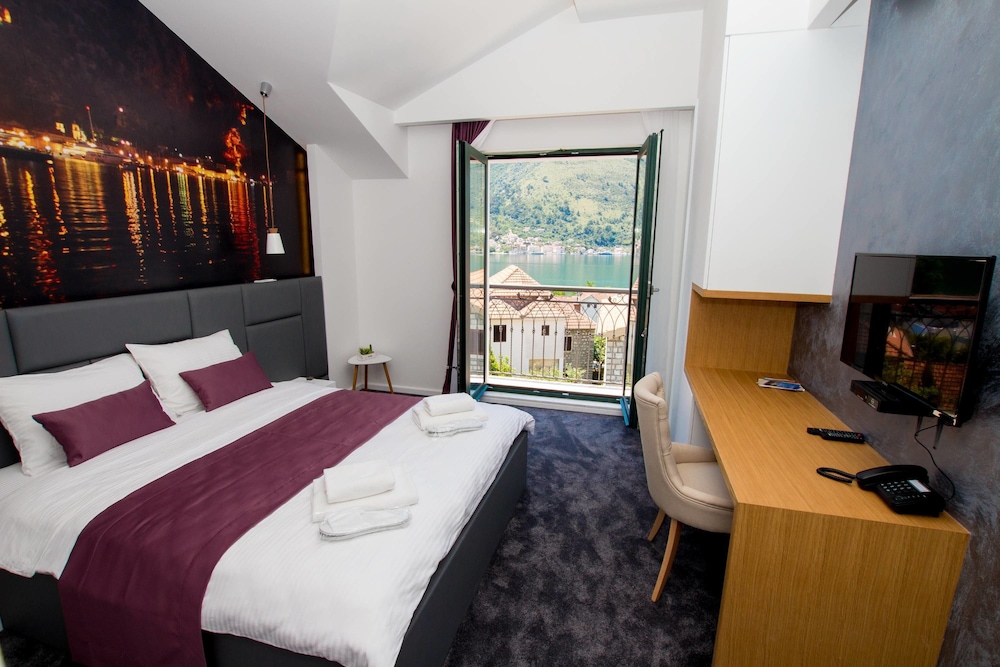 Hotel Alkima 7/50