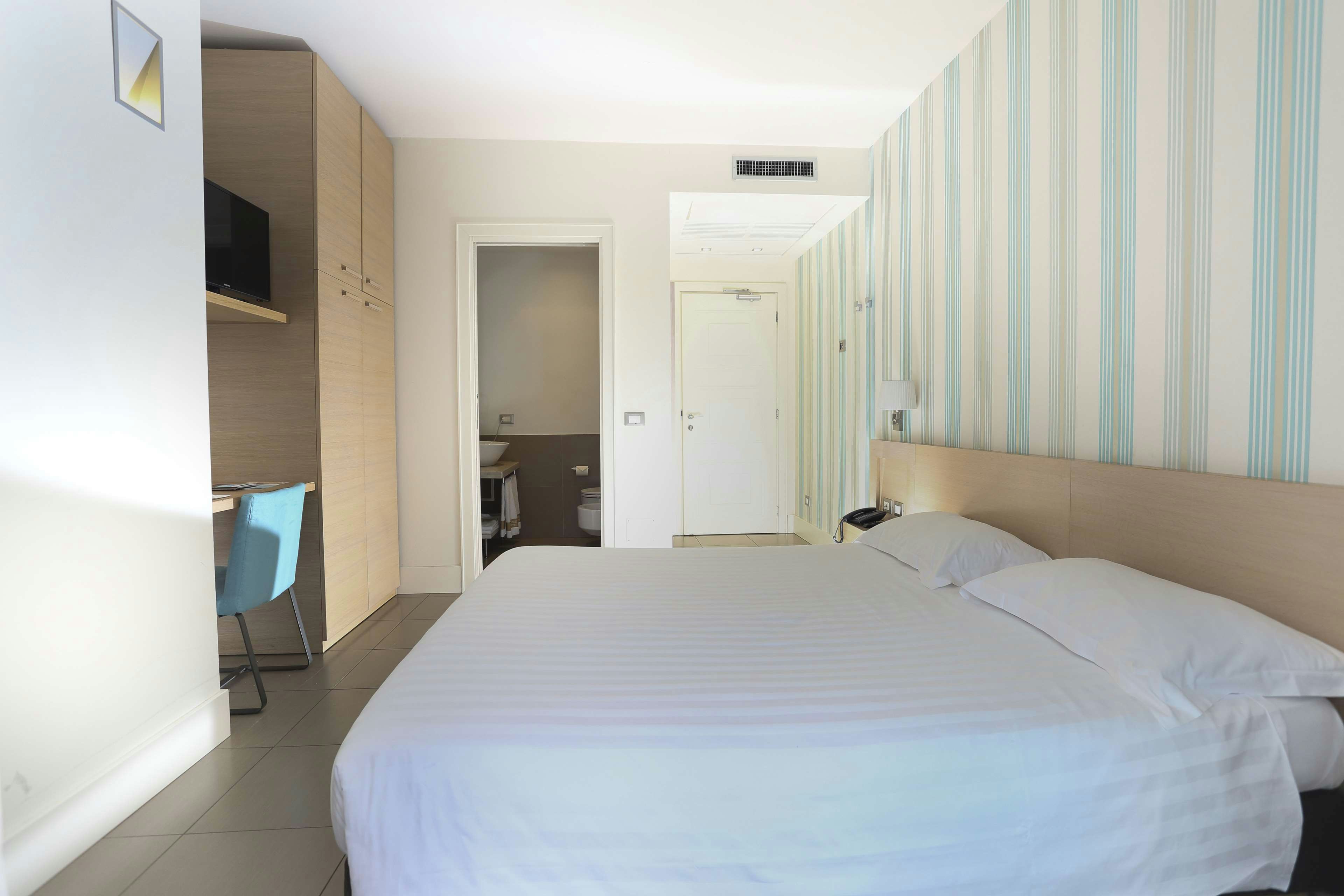 Le Rose Suite Hotel 7/43