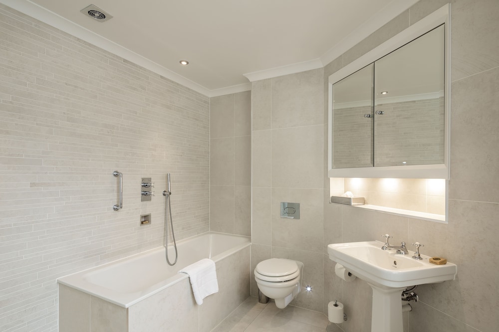 Sloane Place 44/45
