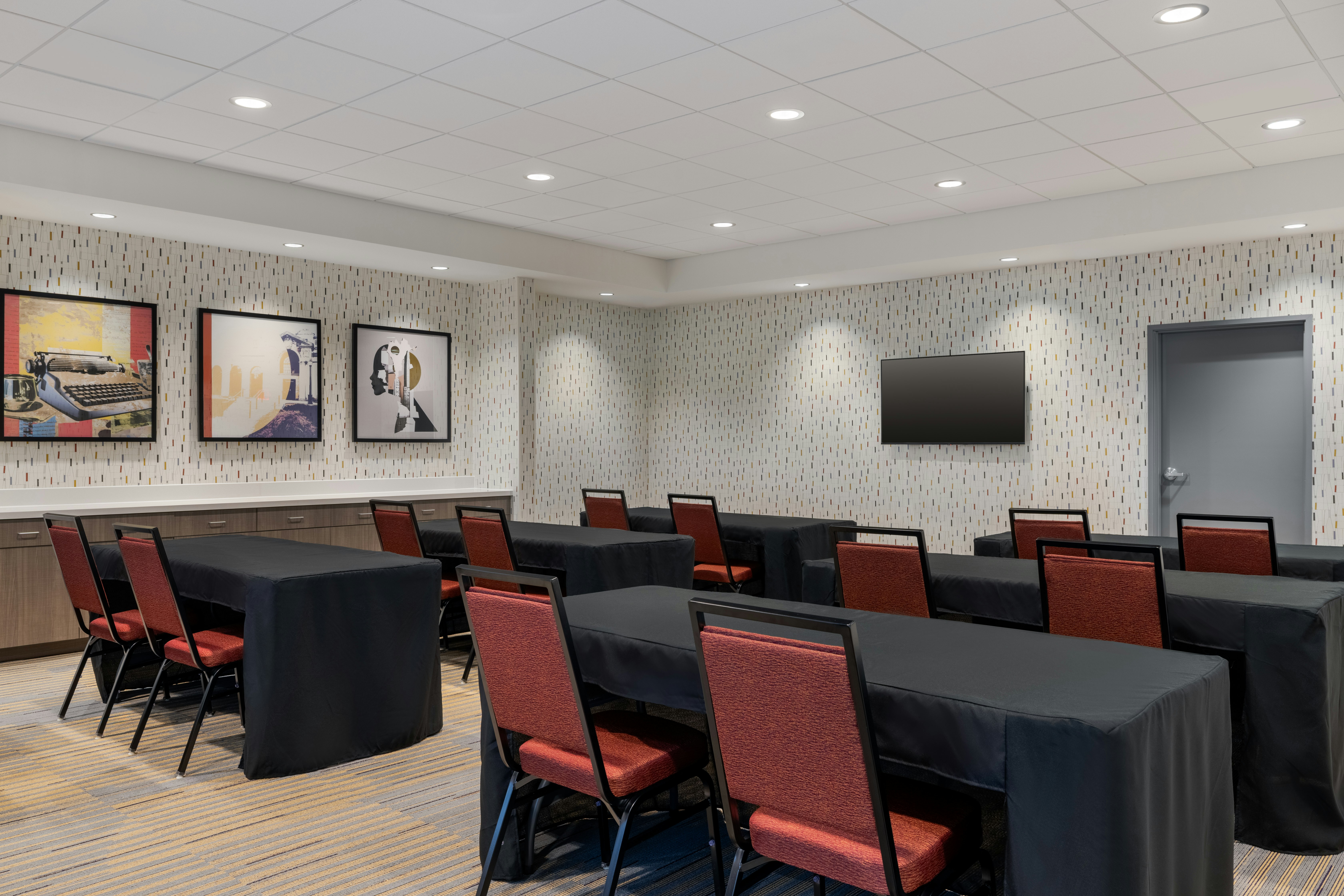 Home2 Suites by Hilton Ames 34/36