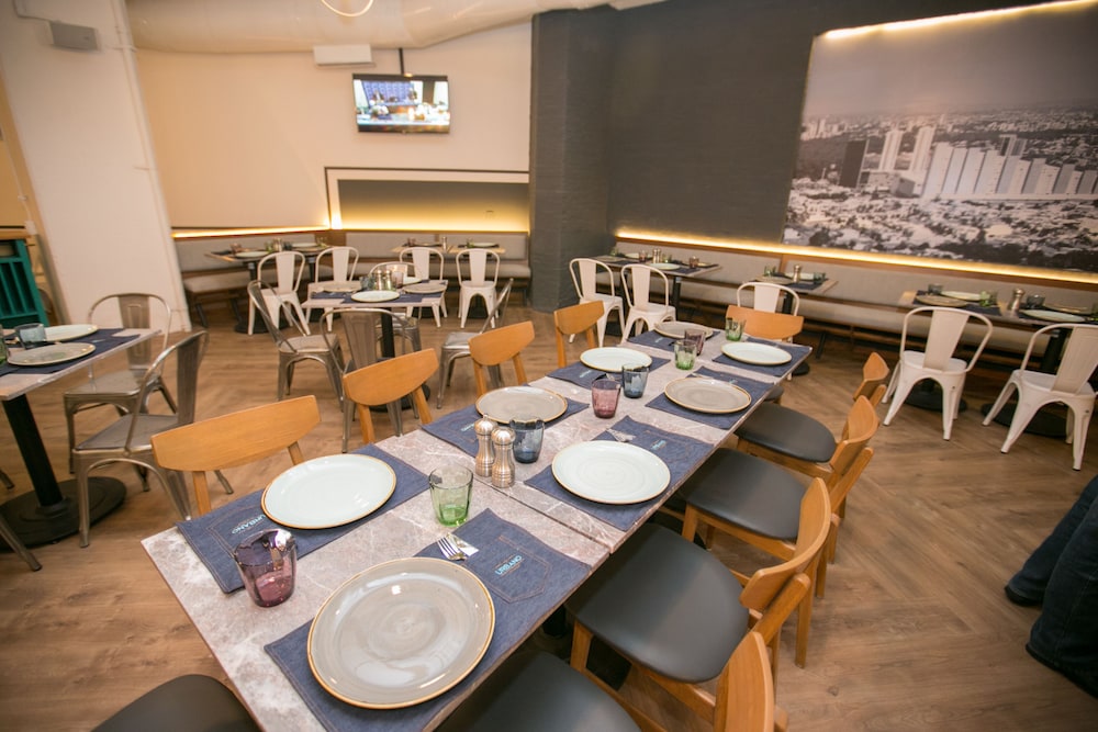 restaurant cafeteria