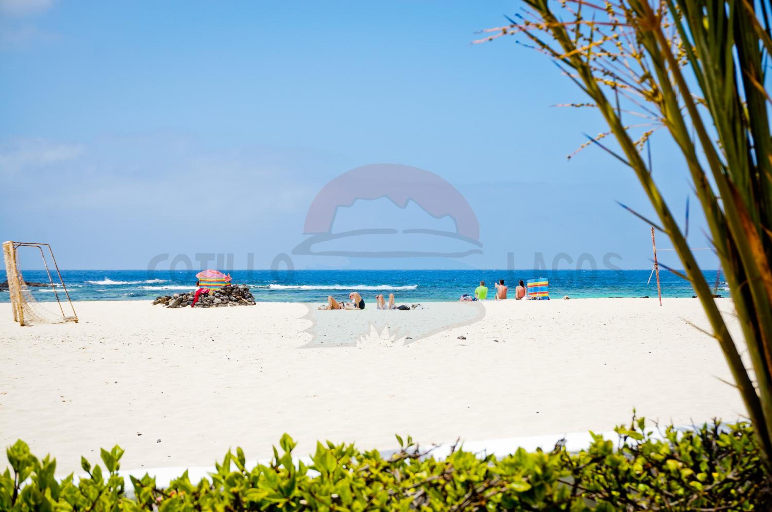 Cotillo Lagos 32/50