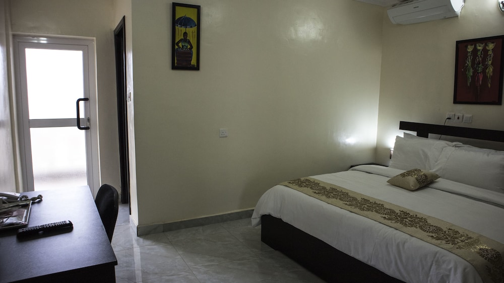 Villa Angelia Hotel 10/36