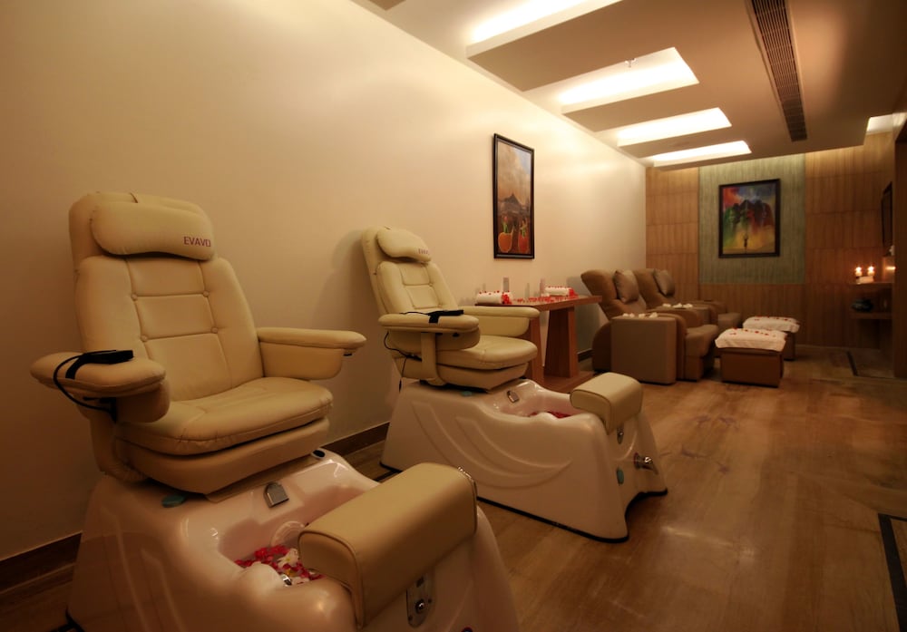Hotel Ananta Spa And Resorts 25/50