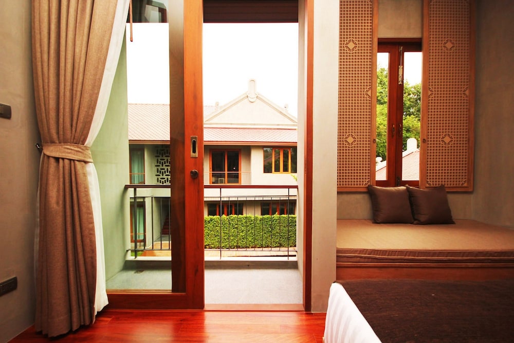 Chu Hotel 49/77