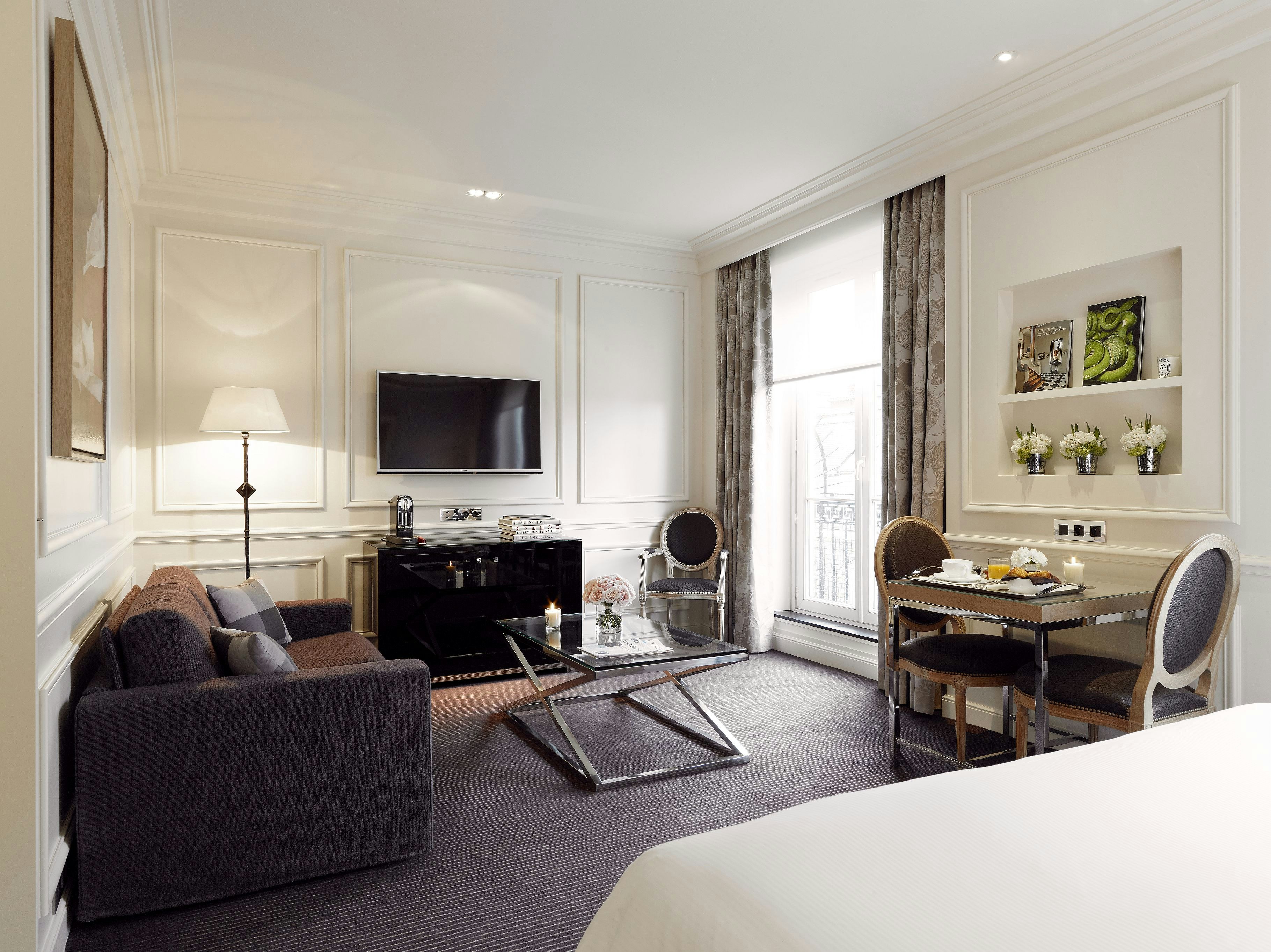 GRAND HOTEL DU PALAIS ROYAL 42/50