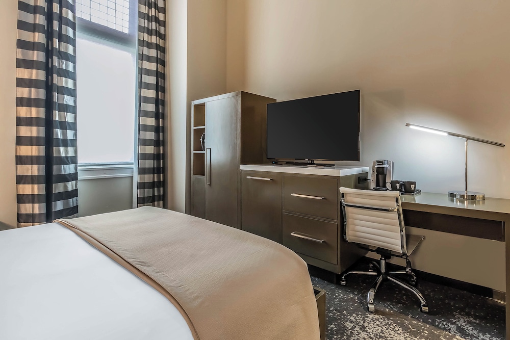 Hu Hotel Memphis 17/50