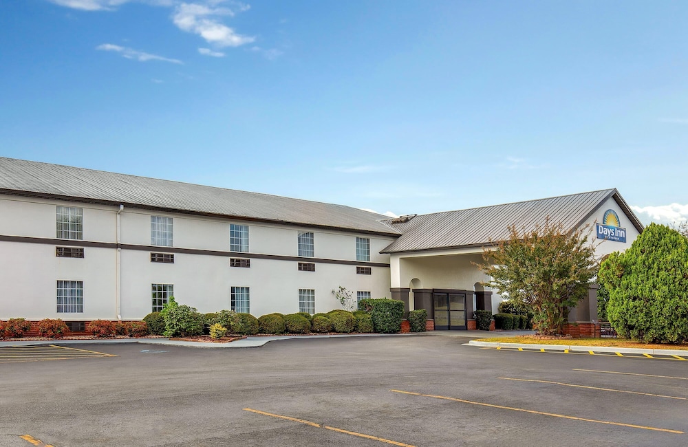 Days Inn by Wyndham Lincoln, AL 42/50
