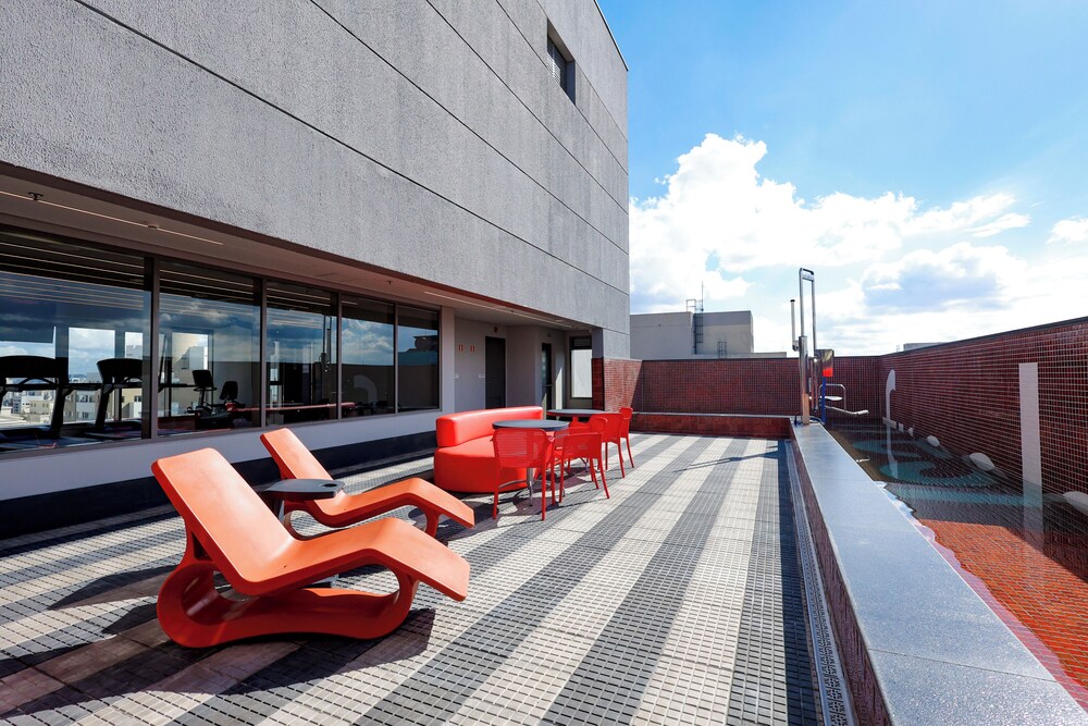 Radisson Red Ibirapuera 35/40