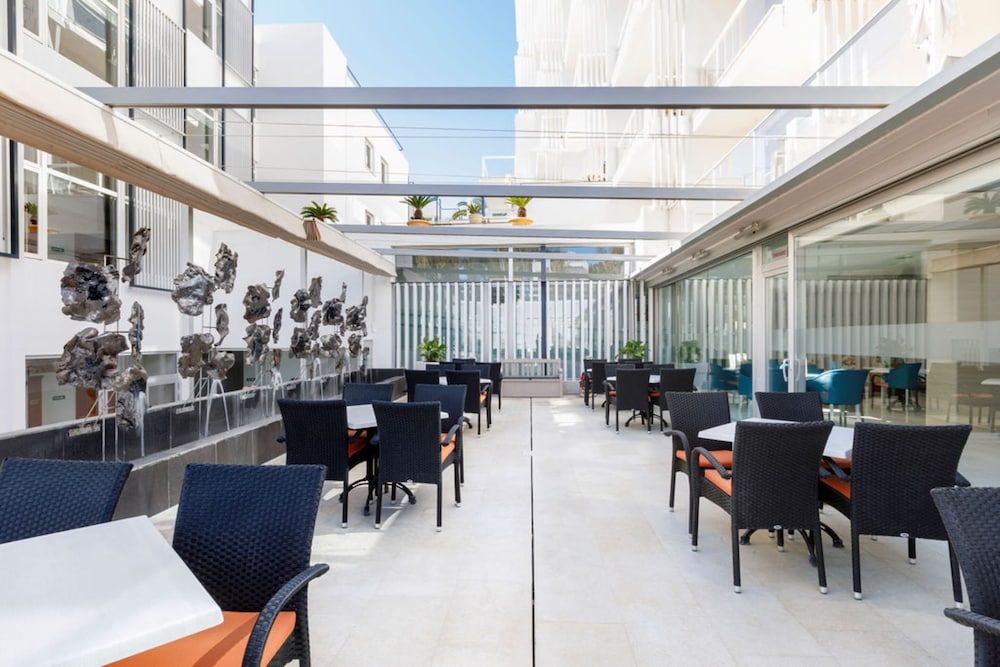 Aparthotel Paguera Beach 31/34