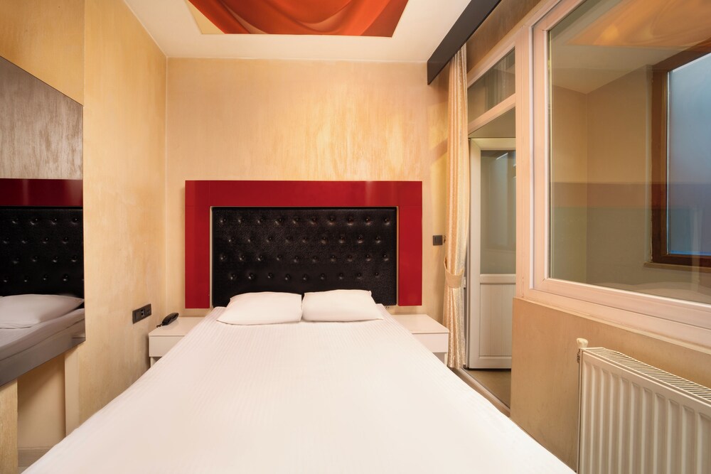 Standard, Double Bed