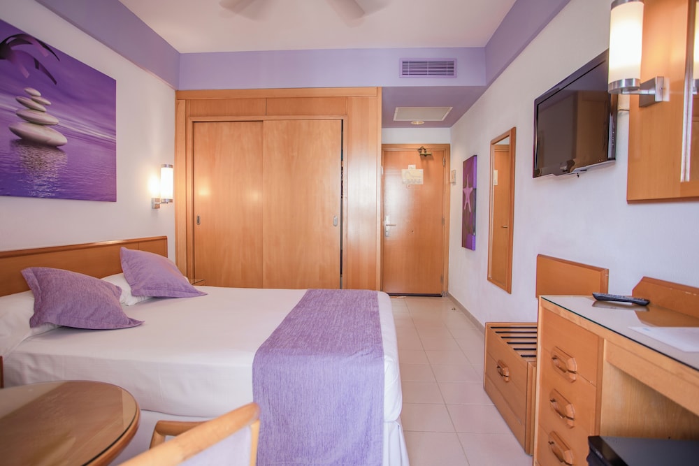 CLASSIC, DOUBLE BED, BALCONY