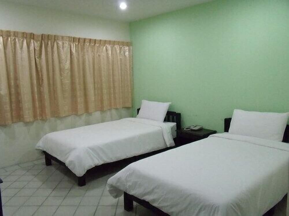 SUPERIOR, TWIN BEDS
