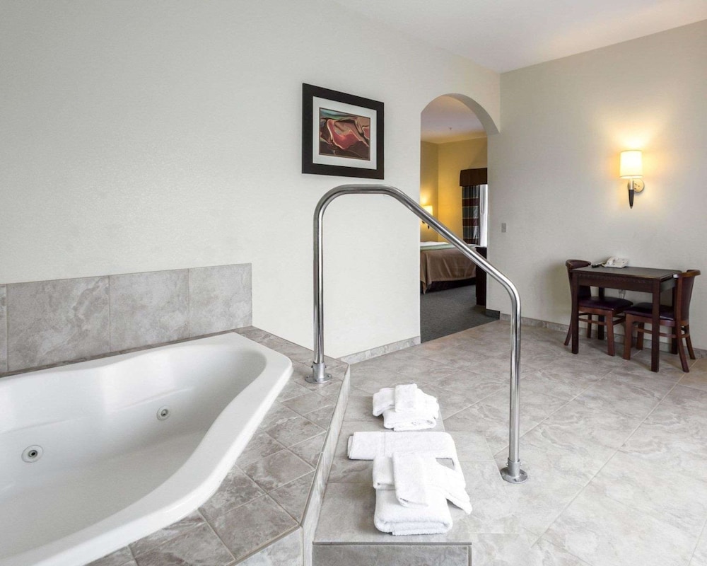 Quality Inn Donaldsonville Gonzales 10/32