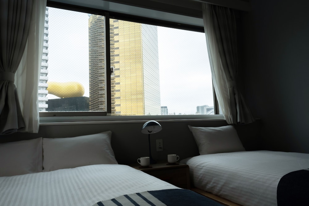 DELUXE, TWIN BEDS
