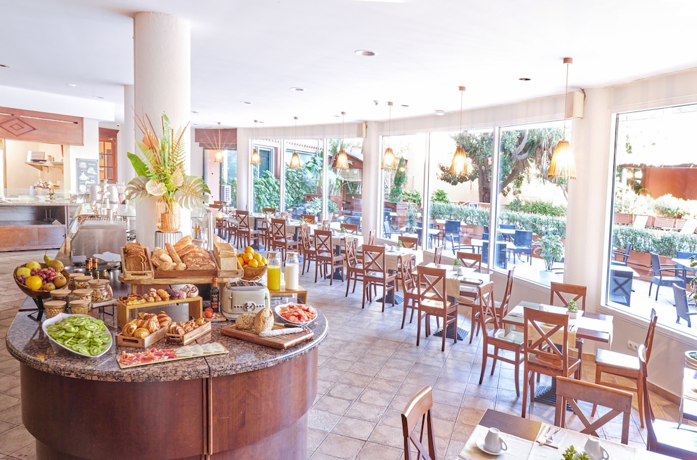 Sunway Playa Golf Sitges 57/71