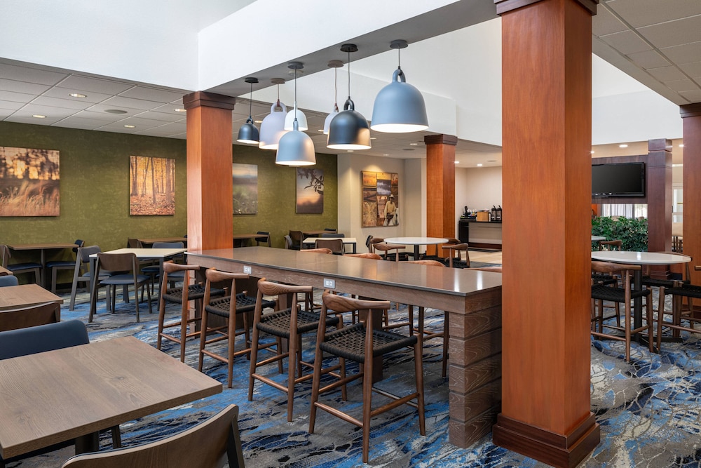Fairfield Inn & Suites Visalia Tulare 19/25