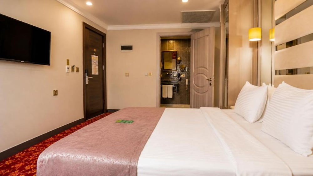 Reform Hotel 11/50