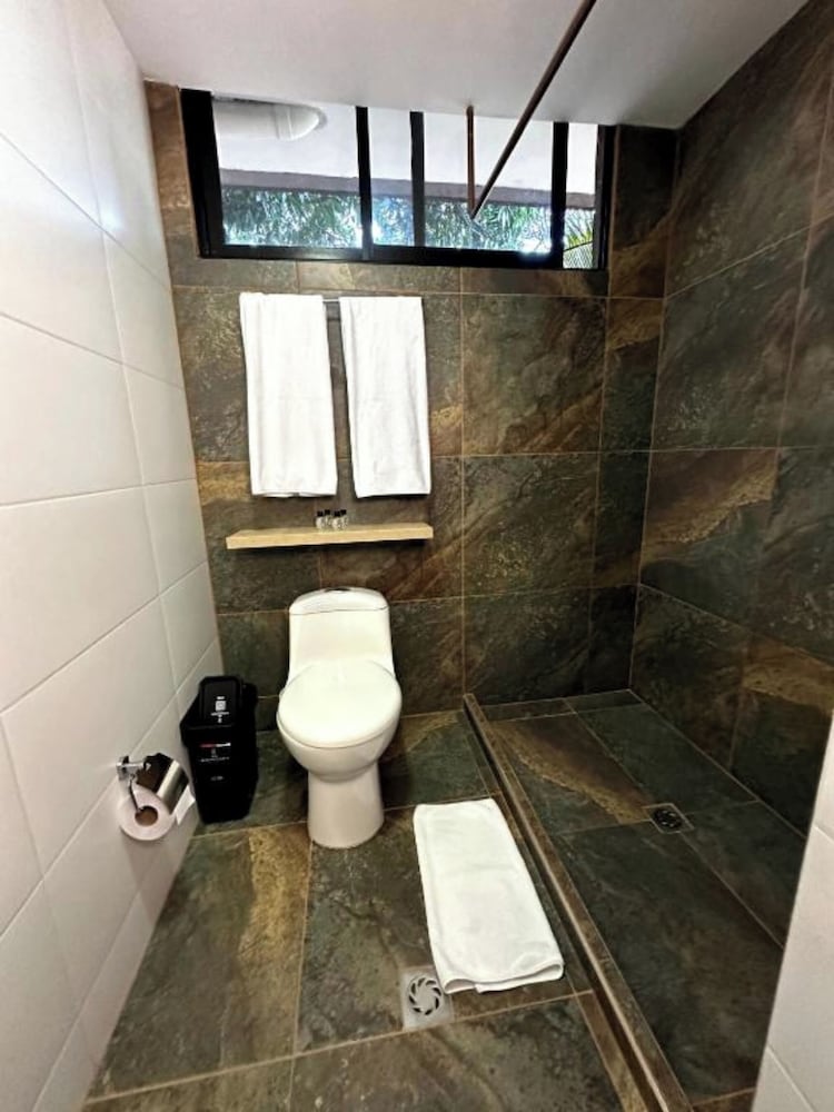 Hotel Zona Verde 38/43