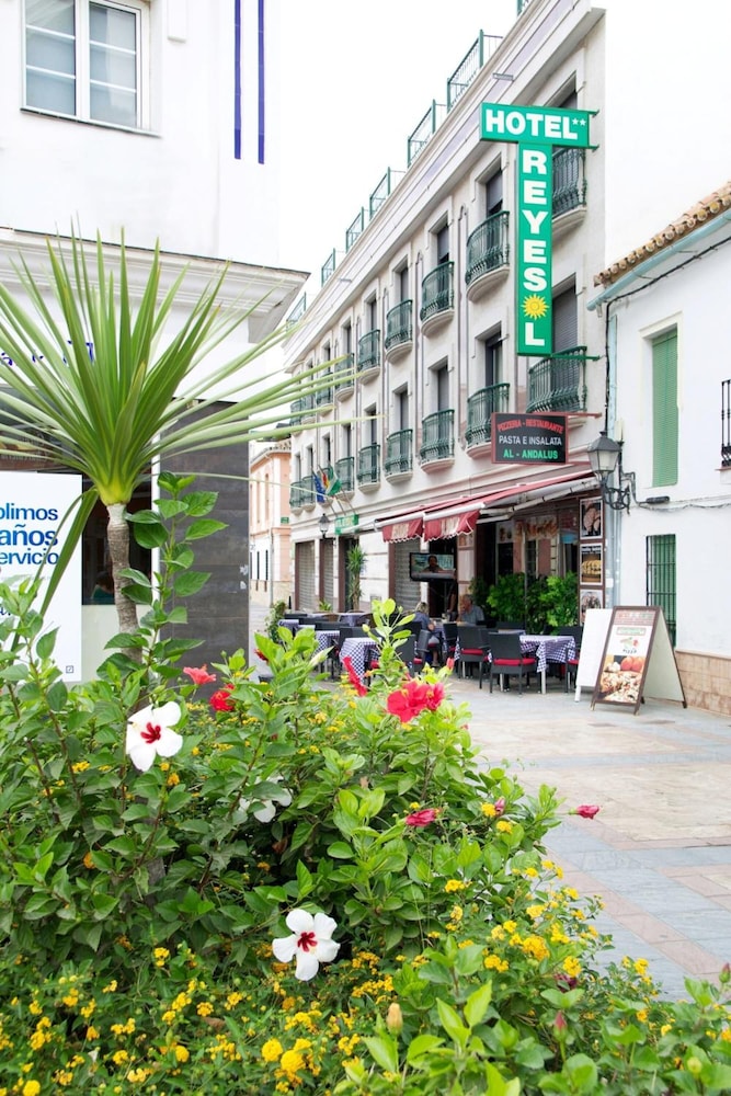 Reyesol Hotel 5/50