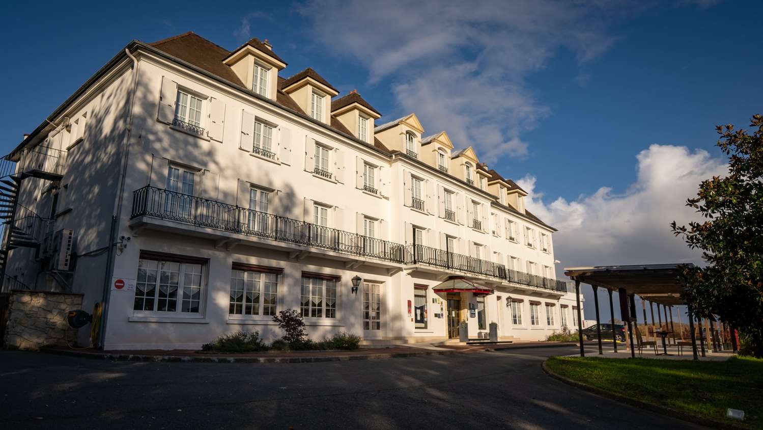 Best Western Ile de France 1/17