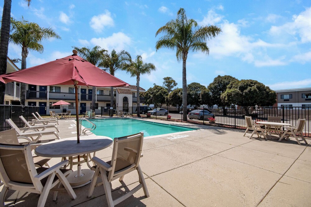 Motel6 Lompoc, CA 30/42
