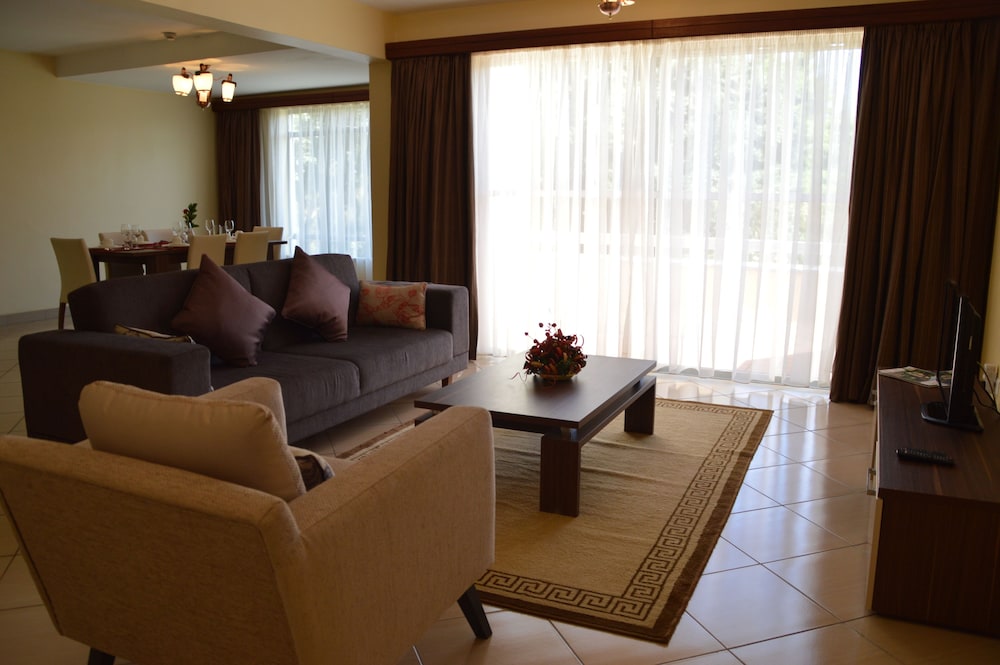 Norfolk Towers Serviced Apartments 12/22