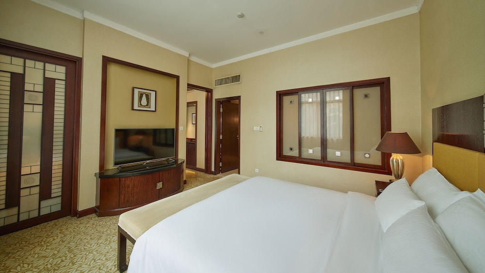 Superior, Suite, King Bed