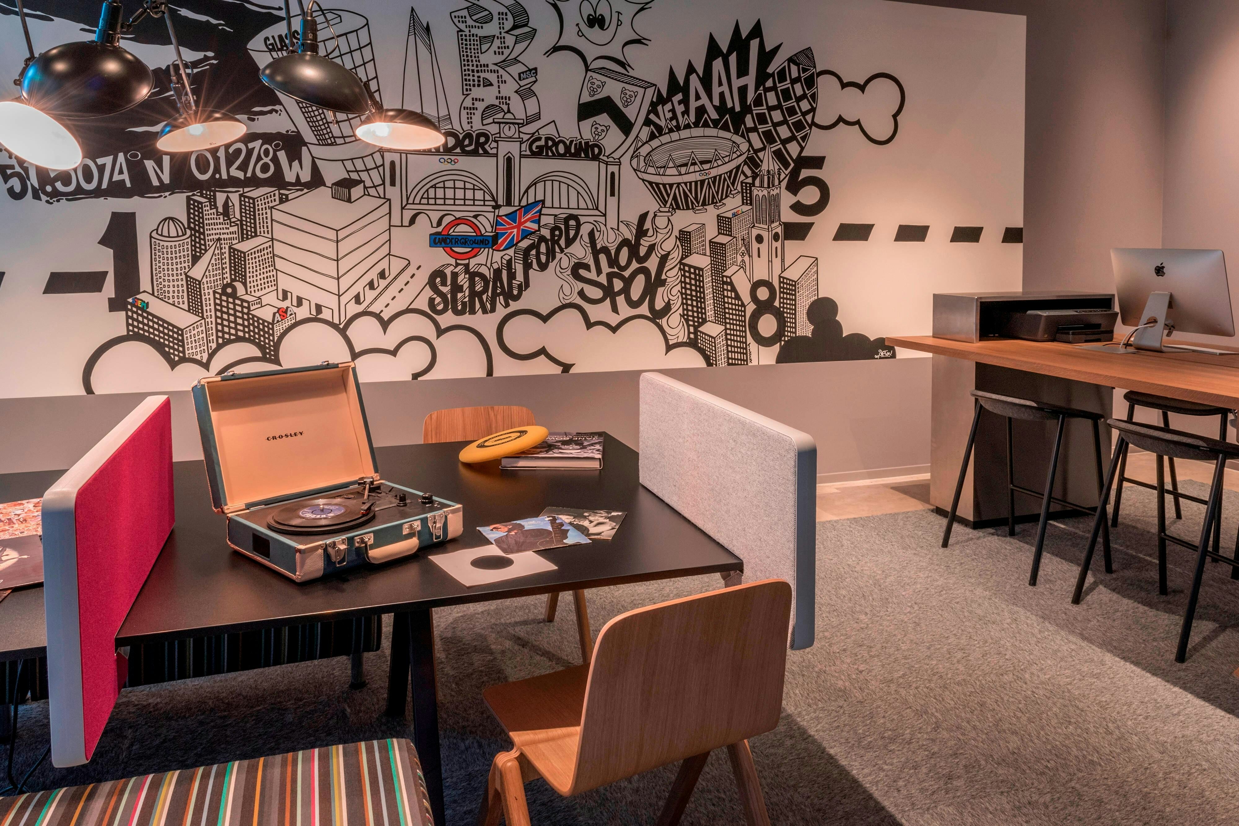 MOXY LONDON STRATFORD 28/42