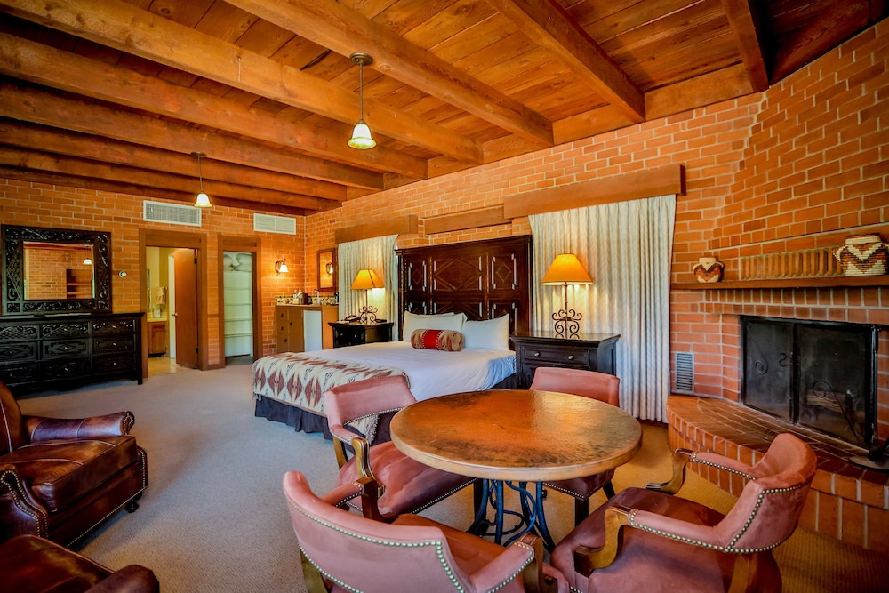 Tanque Verde Ranch 53/76