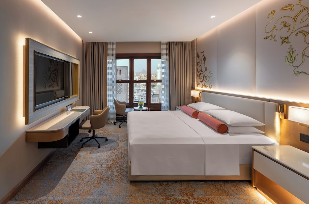 Makkah Hotel 30/72