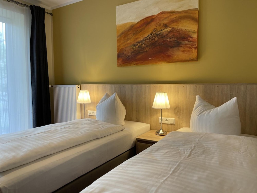 STANDARD, TWIN BEDS, BALCONY