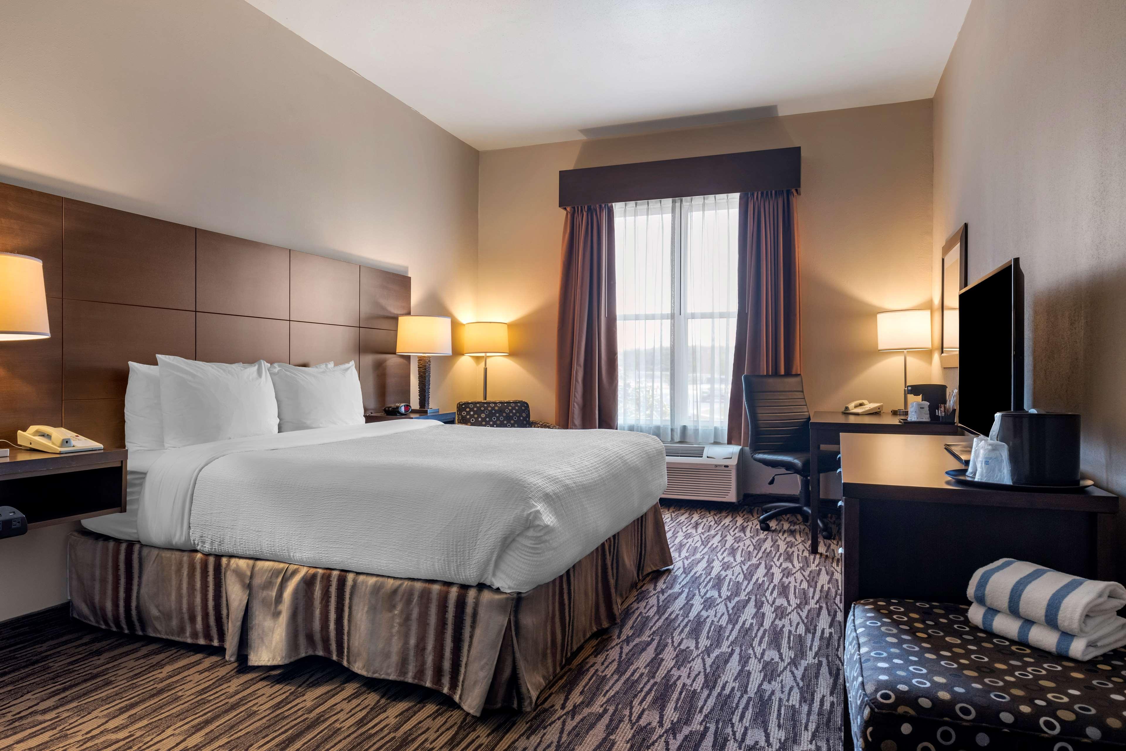 Room, King Bed, Jetted Tub