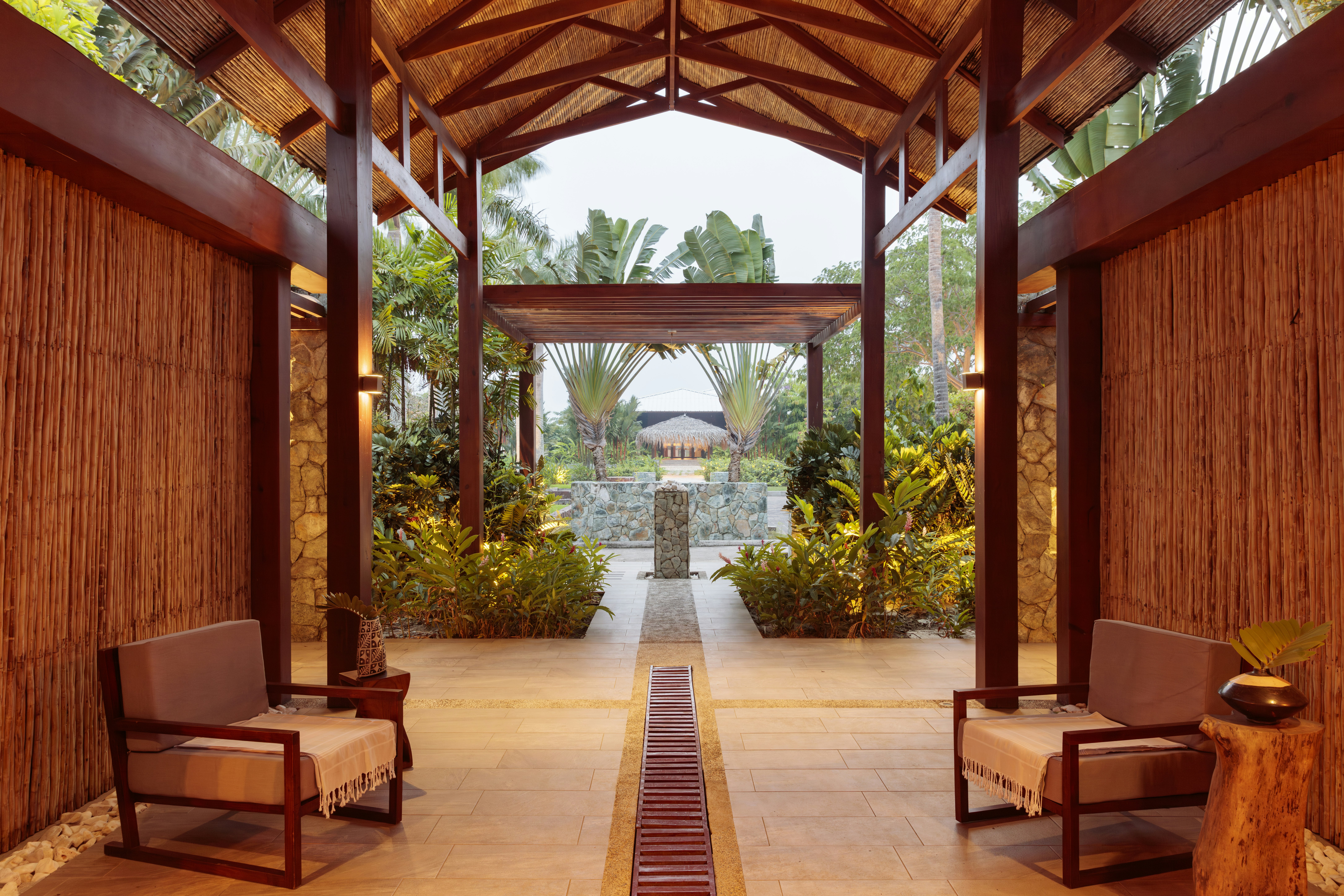 Indura Beach & Golf Resort Curio Collection by Hilton 15/50