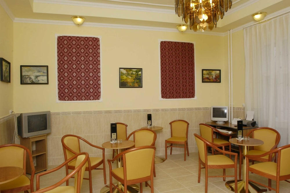Hotel Korona Eger 55/66