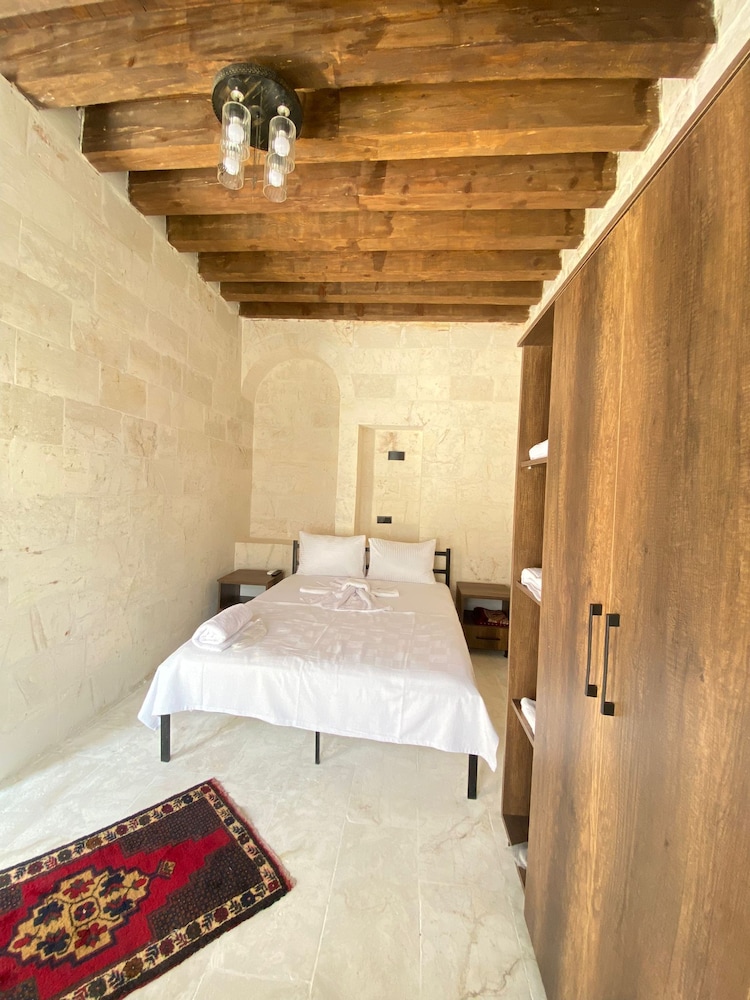 Sefer Tepe Otel 17/41