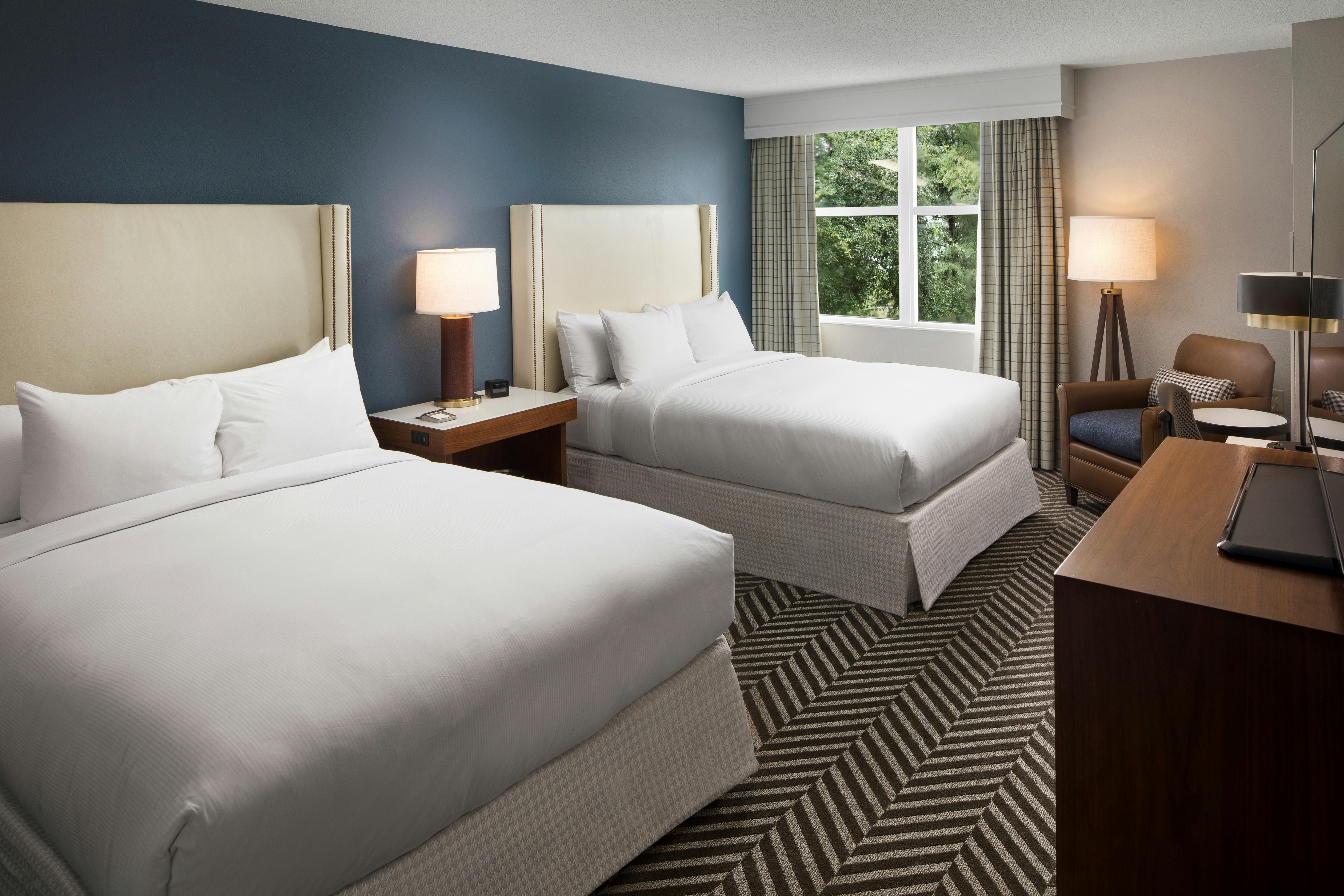 STANDARD, 2 QUEEN BEDS