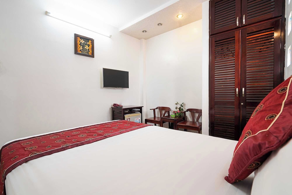 Collection O Dinh Dinh Hotel - Near Tan Son Nhat Airport 24/51